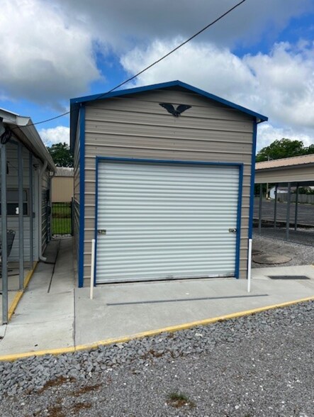 207 N Anderson St, Tullahoma, TN à vendre - Photo du bâtiment - Image 2 de 5