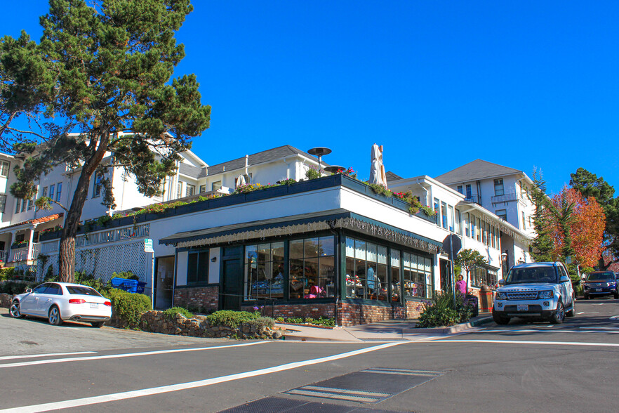 Ocean Ave, Carmel, CA à vendre - Photo du bâtiment - Image 1 de 1