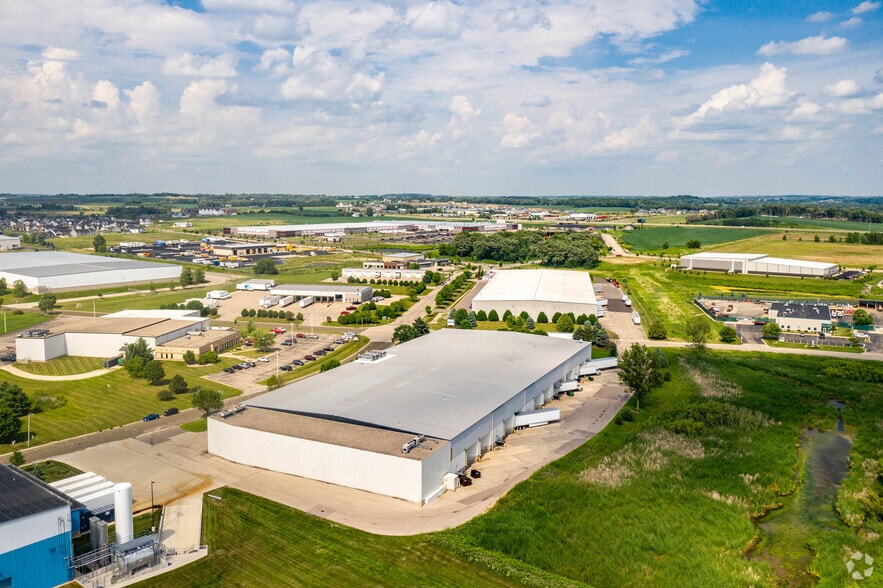 4355 Duraform Ln, Windsor, WI for lease - Aerial - Image 2 of 9