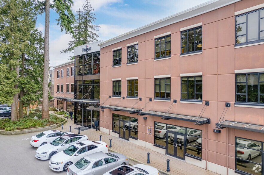 15300 Croydon Dr, Surrey, BC à louer - Photo du bâtiment - Image 2 de 7