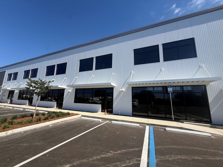 2402 State Ave, Panama City, FL for lease - Building Photo - Image 2 of 9