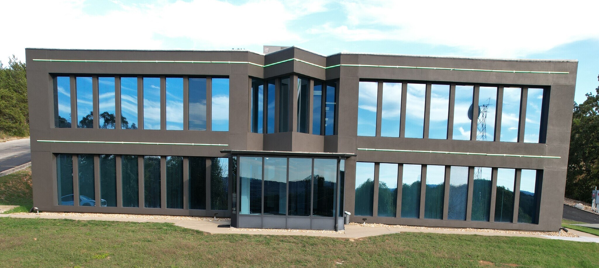 101 State Dr, Hollister, MO à louer Photo principale- Image 1 de 2
