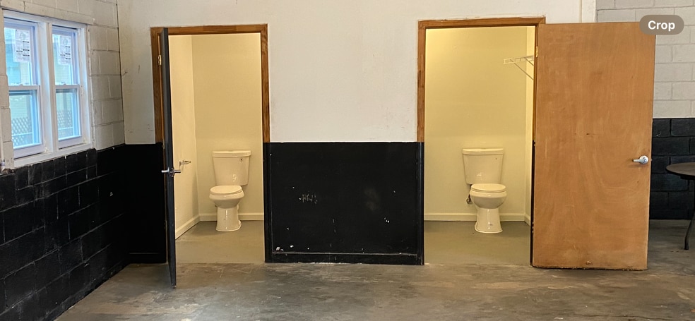 190 Church Circle Ln, Bunnlevel, NC for sale - Interior Photo - Image 3 of 24