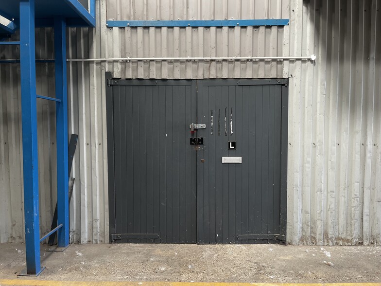 Ditchling Cmn, Hassocks for lease - Building Photo - Image 3 of 12