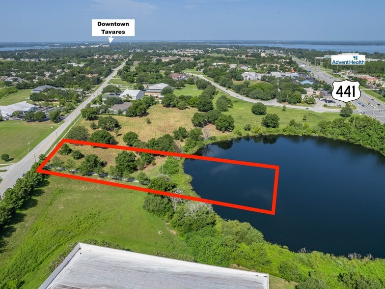 000 Dora Ave, Tavares, FL for sale - Building Photo - Image 2 of 15