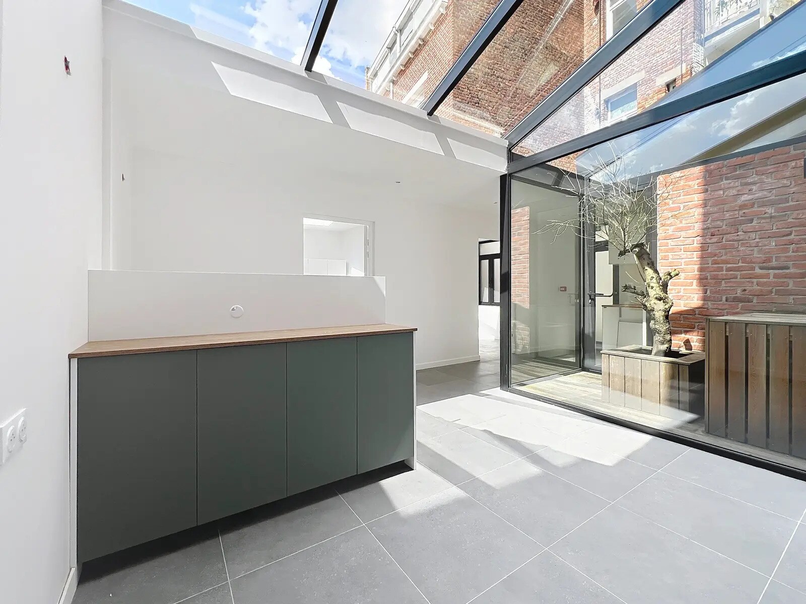 Bureau dans La Madeleine à louer Photo intérieure- Image 1 de 10