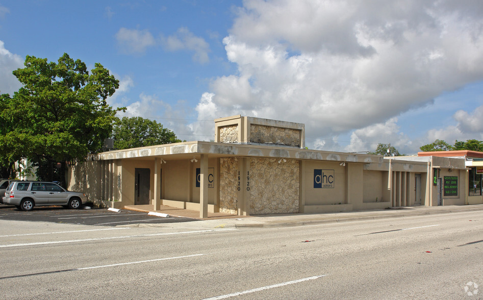 1900-1920 E Oakland Park Blvd, Fort Lauderdale, FL à louer - Photo principale - Image 1 de 3