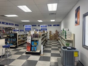 4701 Commercial Dr NW, Huntsville, AL for lease Building Photo- Image 1 of 13