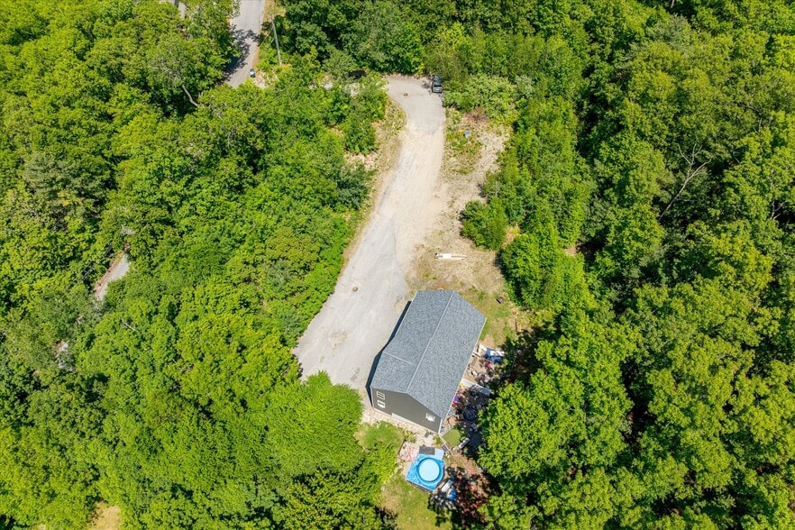 115 Groveland Ave, Putnam, CT for sale - Building Photo - Image 3 of 12