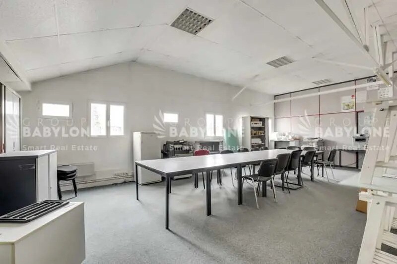 Office in Courbevoie for lease - Interior Photo - Image 2 of 8
