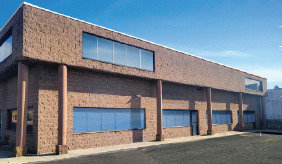 485 S Broadway, Hicksville, NY à louer - Photo du bâtiment - Image 1 de 5