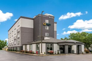 Quality Inn Rochester - Motel