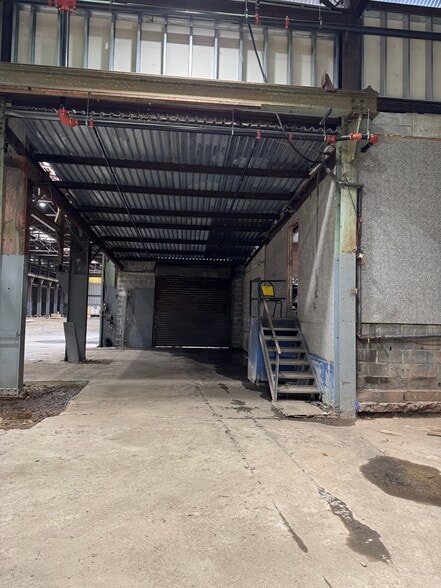 940 State St, Perth Amboy, NJ à louer - Photo du bâtiment - Image 2 de 14