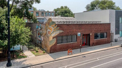 2125 W North Ave, Chicago, IL à louer Photo du bâtiment- Image 2 de 3