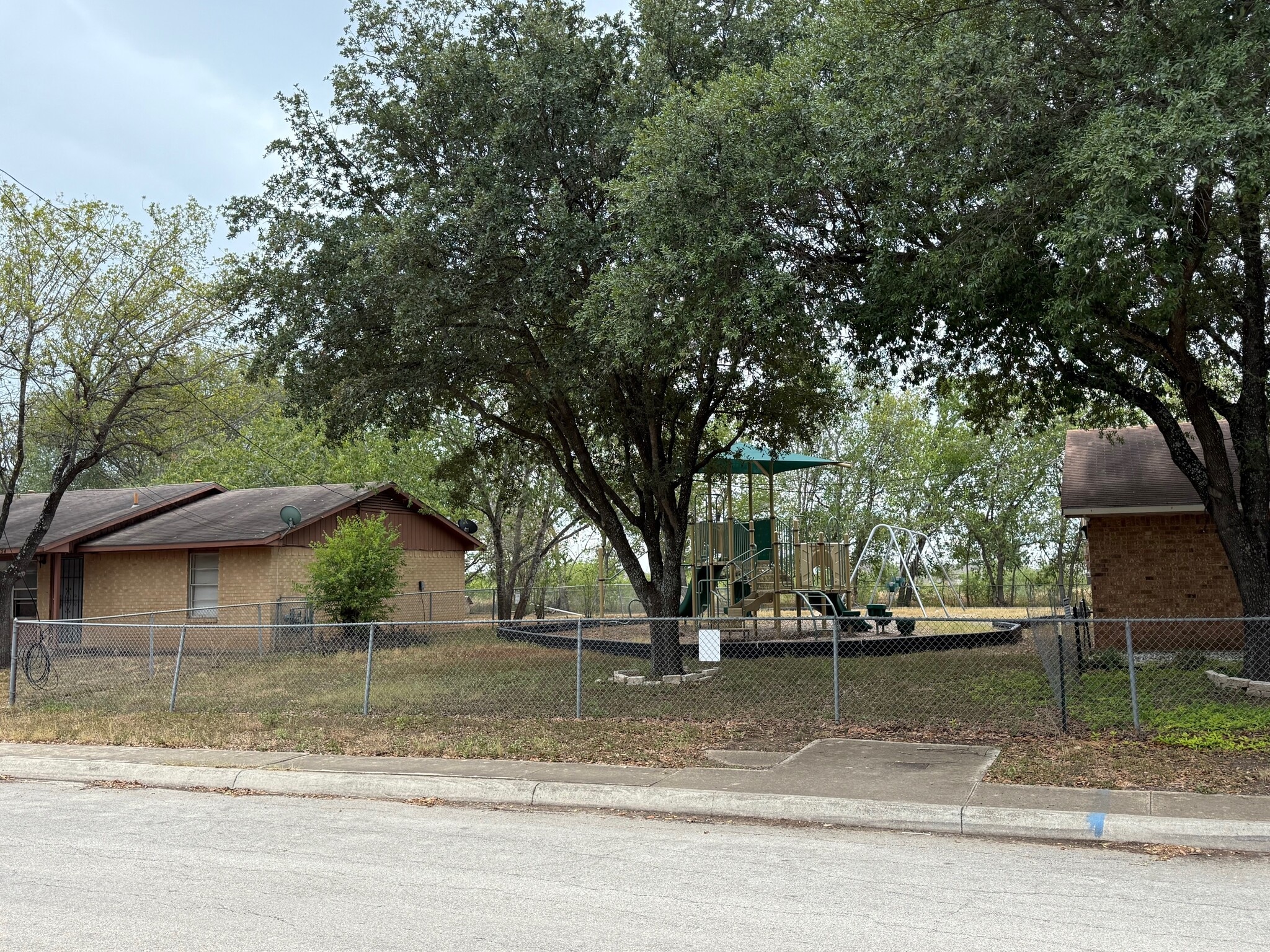 Remigio Duplex Portfolio + 8 Acres portfolio of 43 properties for sale on LoopNet.ca Building Photo- Image 1 of 11