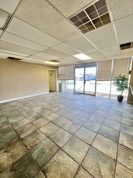 201 N Ann Arbor Ave, Oklahoma City, OK for lease - Building Photo - Image 3 of 19