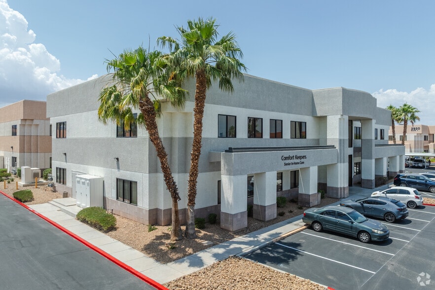 2920 N Green Valley Pky, Henderson, NV à louer - Photo du bâtiment - Image 1 de 8