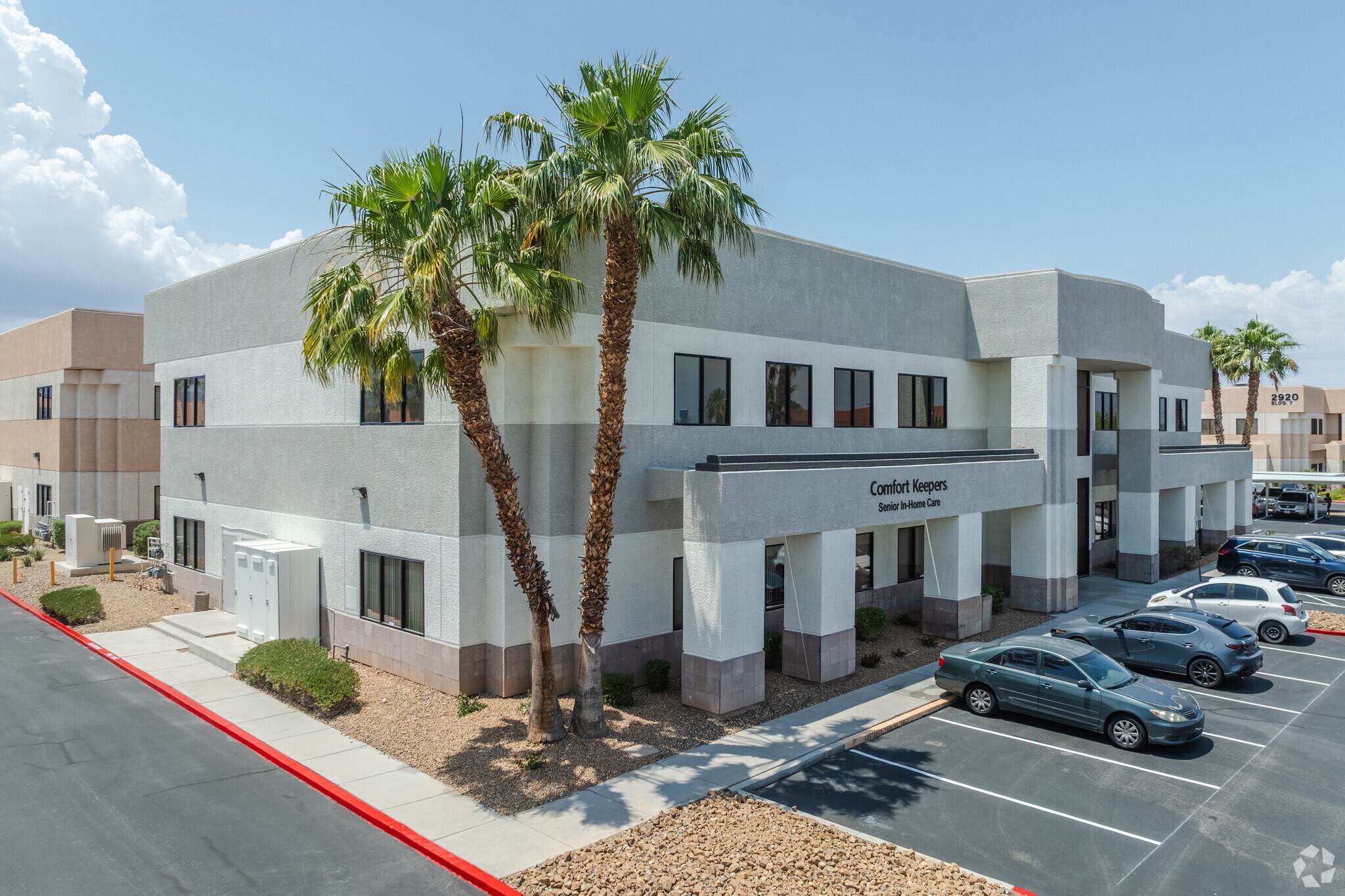 2920 N Green Valley Pky, Henderson, NV à louer Photo du bâtiment- Image 1 de 9