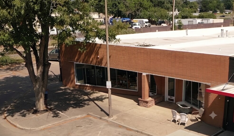 101 E 5th St, Loveland, CO à louer - Photo du bâtiment - Image 2 de 11