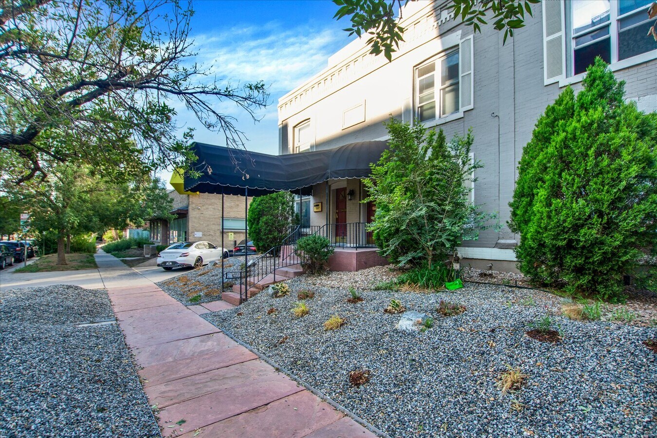 673 N Grant St, Denver, CO 80203 - Unit 100 -  - Interior Photo - Image 2 of 16