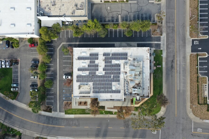 15 Mason, Irvine, CA à louer - Aérien - Image 3 de 6