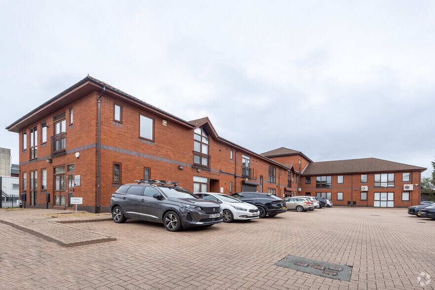 Bow Ct, Coventry à louer - Photo du bâtiment - Image 2 de 2