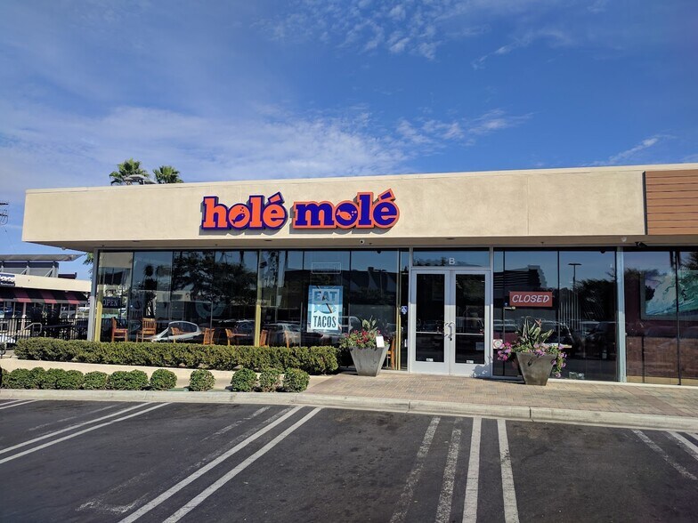 1500 Adams Ave, Costa Mesa, CA à louer - Photo du bâtiment - Image 2 de 6