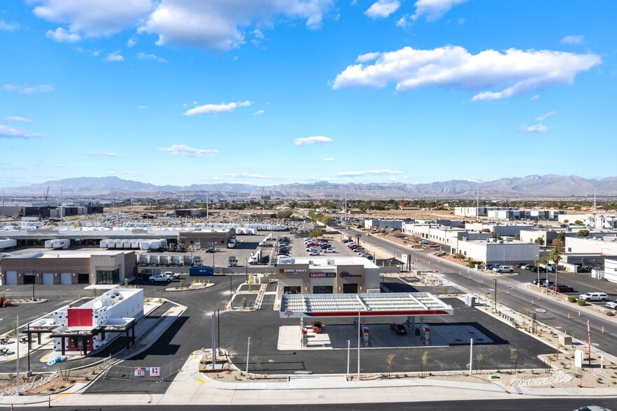 6435 S Decatur Blvd, Las Vegas, NV for lease - Building Photo - Image 3 of 8