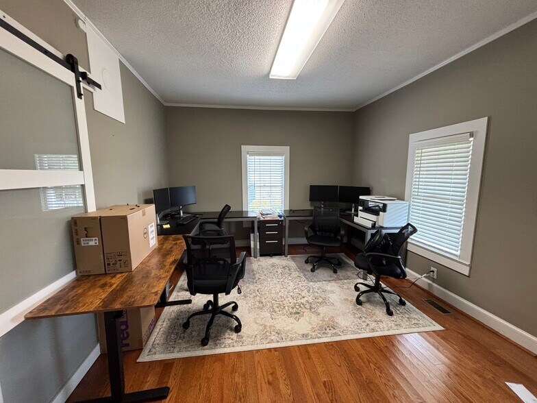 708 E Main St, Lexington, SC à louer - Photo du bâtiment - Image 2 de 15