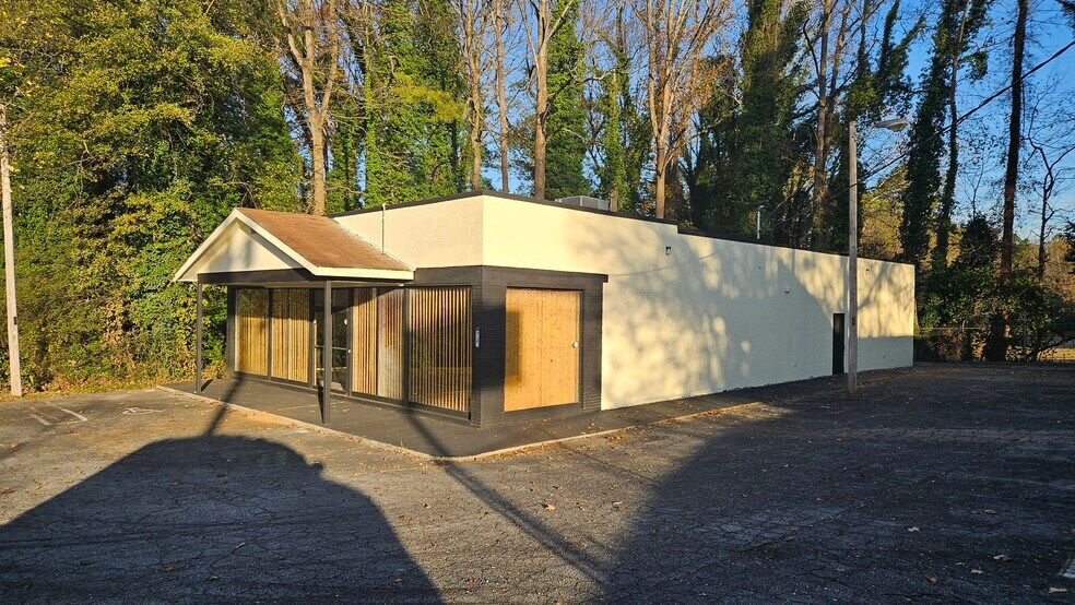 2125 Headland Dr, Atlanta, GA à vendre - Photo du bâtiment - Image 3 de 12