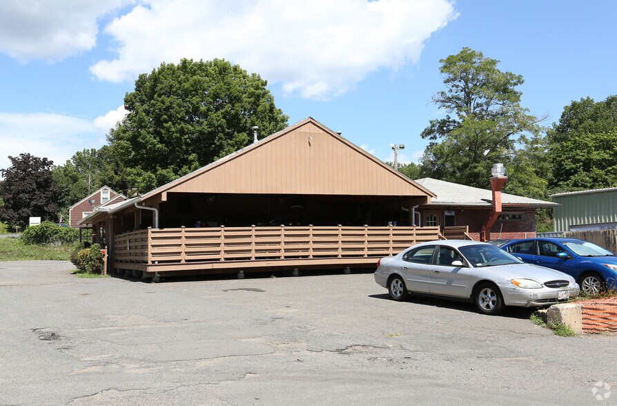 287 N Elm St, Westfield, MA à vendre - Photo du bâtiment - Image 3 de 60