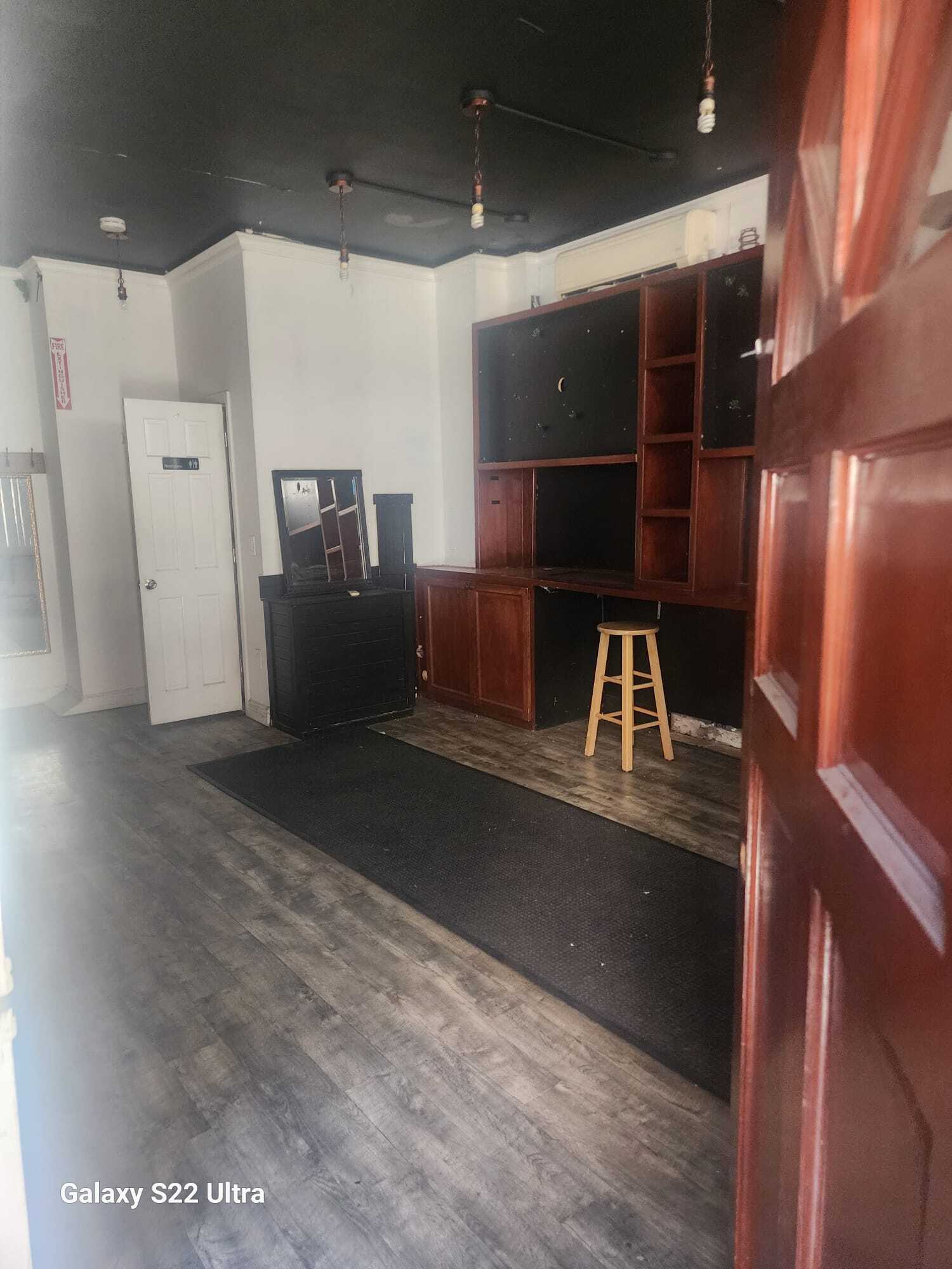 203 E 26th St, New York, NY for lease Interior Photo- Image 1 of 8