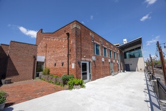 400 Union Square Dr, New Hope, PA for lease Building Photo- Image 2 of 30