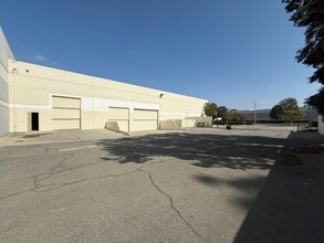 950 S Wanamaker Ave, Ontario, CA for lease Building Photo- Image 2 of 4