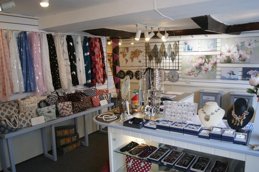 55-57 Teme St, Tenbury Wells for sale - Interior Photo - Image 3 of 30