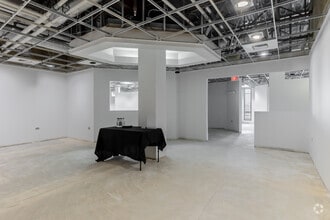 87 N Airlite St, Elgin, IL for lease Interior Photo- Image 2 of 4