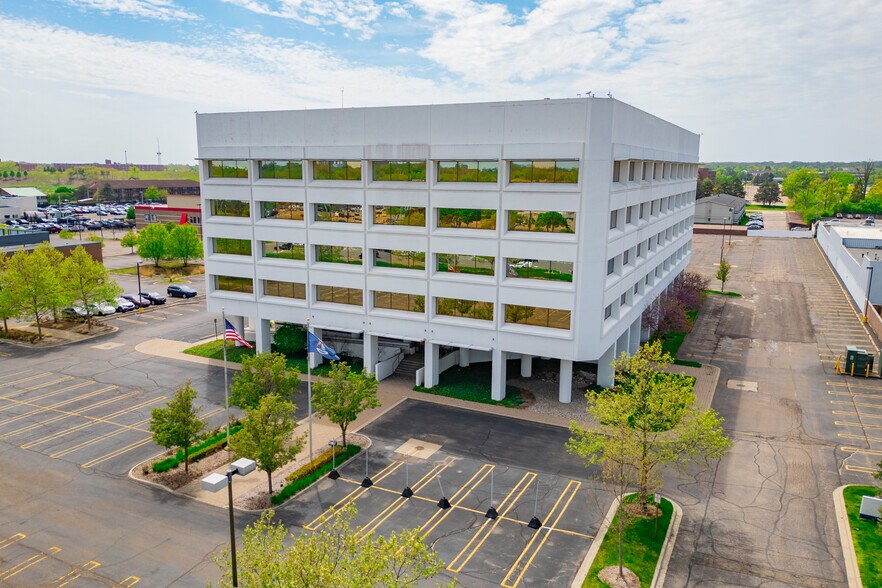 28333 Telegraph Rd, Southfield, MI for lease - Building Photo - Image 1 of 25