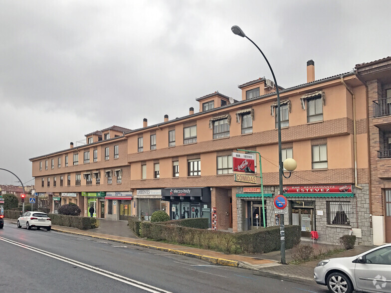 Avenida Vía Roma, 18, Segovia, Segovia à louer - Photo principale - Image 1 de 3