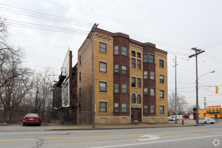 7102 Carnegie Ave, Cleveland, OH à vendre - Photo principale - Image 1 de 1