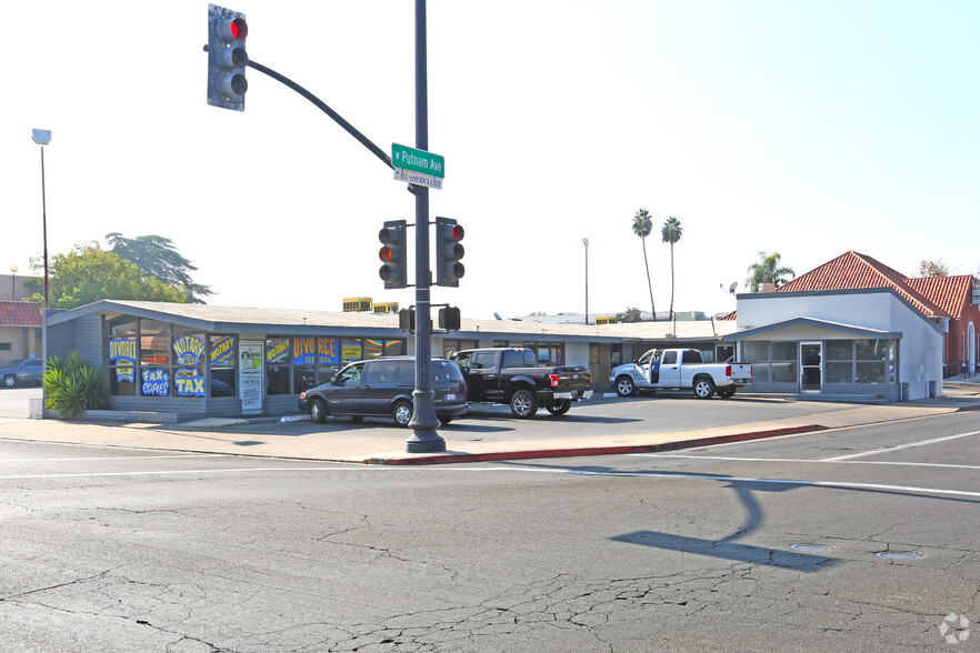 61-69 W Putnam Ave, Porterville, CA for sale - Building Photo - Image 1 of 1