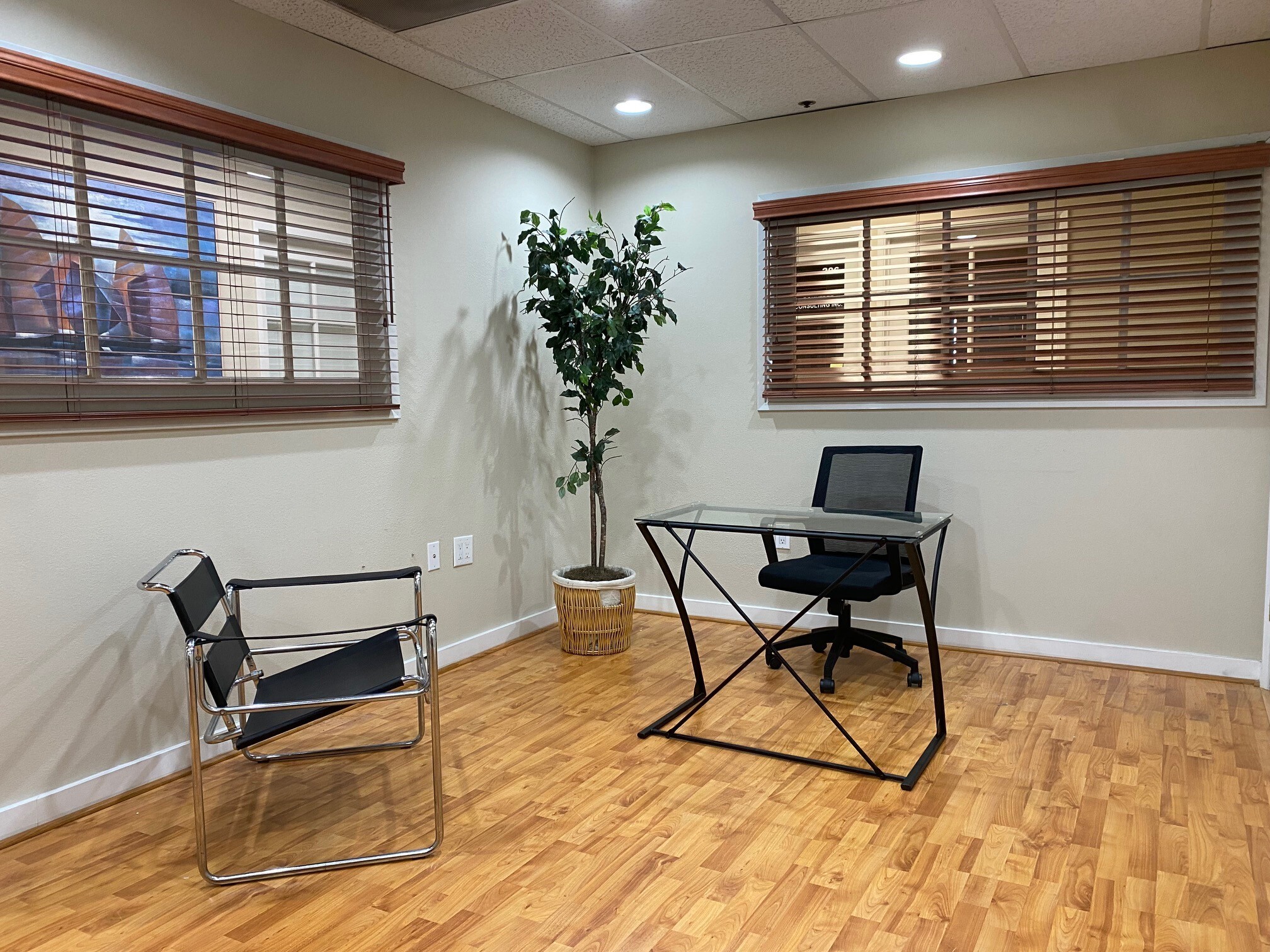 300 S El Camino Real, San Clemente, CA for lease Interior Photo- Image 1 of 4