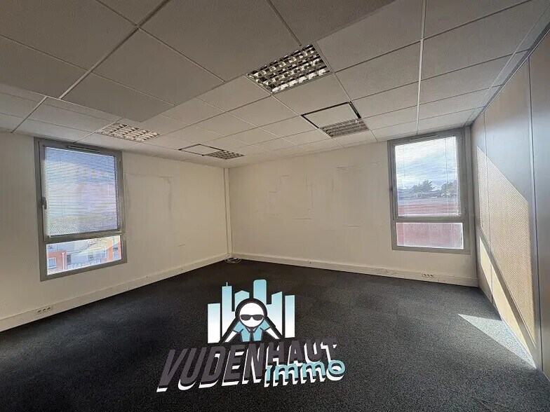Office in Toulouse for lease - Interior Photo - Image 2 of 19