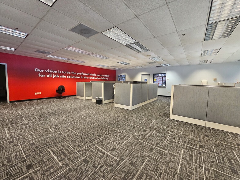 144 Industrial Dr, Birmingham, AL for lease - Building Photo - Image 3 of 21