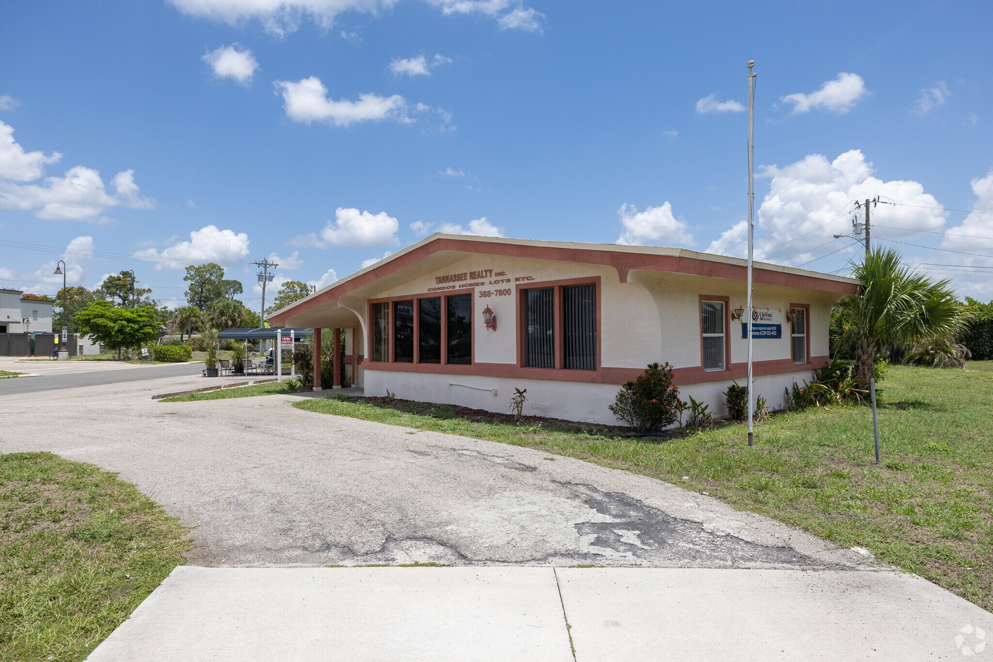 1003 Leeland Heights Blvd, Lehigh Acres, FL for sale Primary Photo- Image 1 of 2