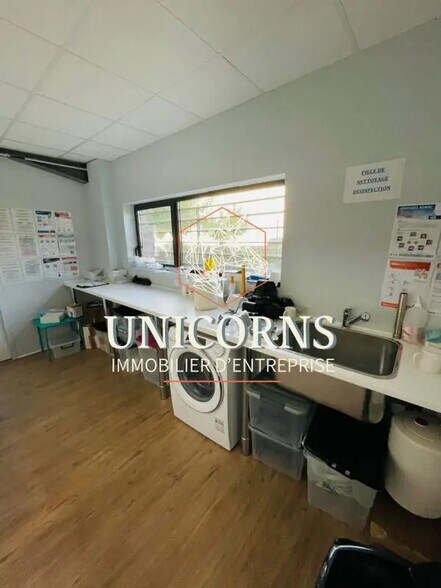 Industrial in Toulouse for lease - Interior Photo - Image 3 of 5