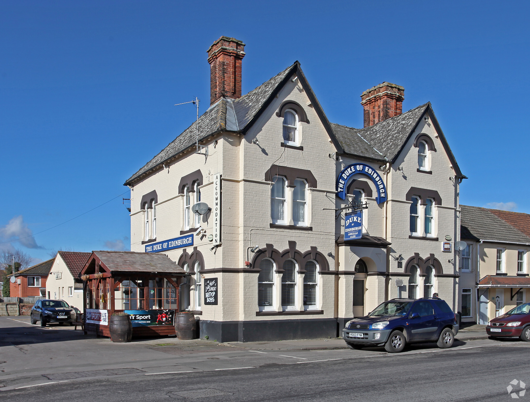 183 Cricklade Rd, Swindon for sale Primary Photo- Image 1 of 3