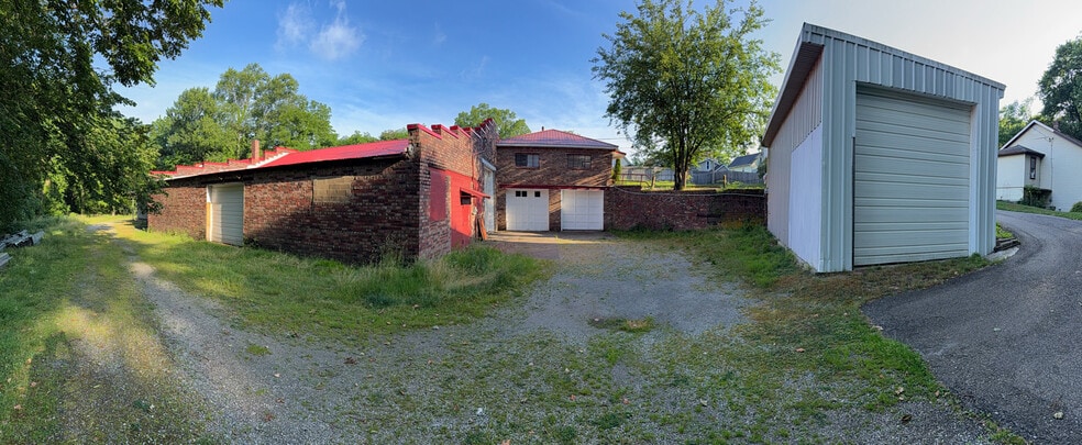 859 Wellman Ave SE, Massillon, OH for sale - Building Photo - Image 2 of 9