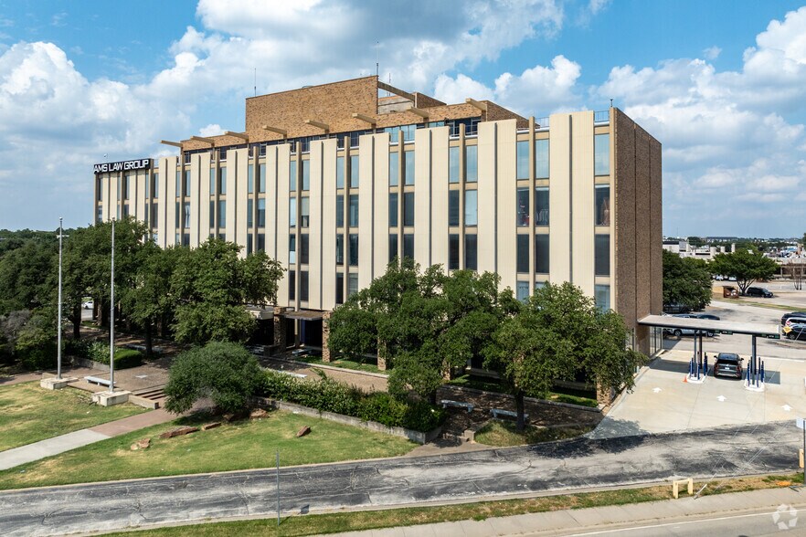811 S Central Expy, Richardson, TX à louer - Photo du bâtiment - Image 1 de 5