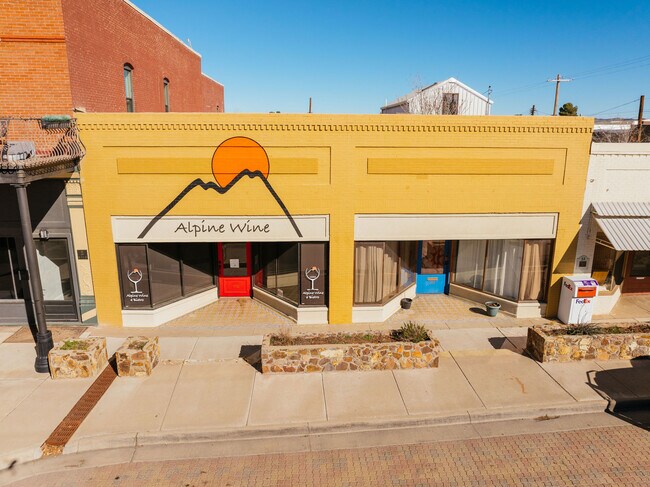 Plus de détails pour 114 N 5th St, Alpine, TX - Commerce de détail à vendre