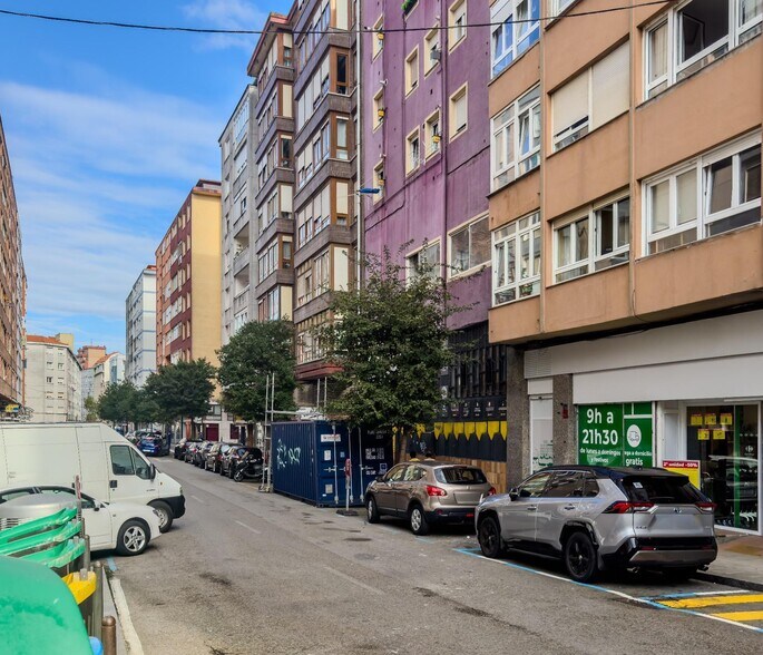 Commerce de détail dans Santander à vendre - Photo du bâtiment - Image 3 de 11